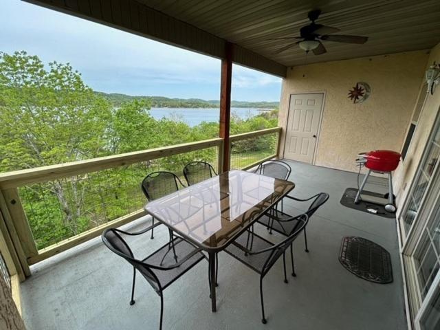 Lakefront And Lake View Indian Point Condo With Boat Slip 브랜슨 외부 사진